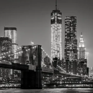 Nedsatt pris New York by night Brooklyn Bridge Lower Manhattan Black an